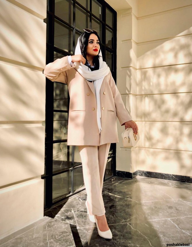 مدل کت و شلوار زنانه کرم رنگ