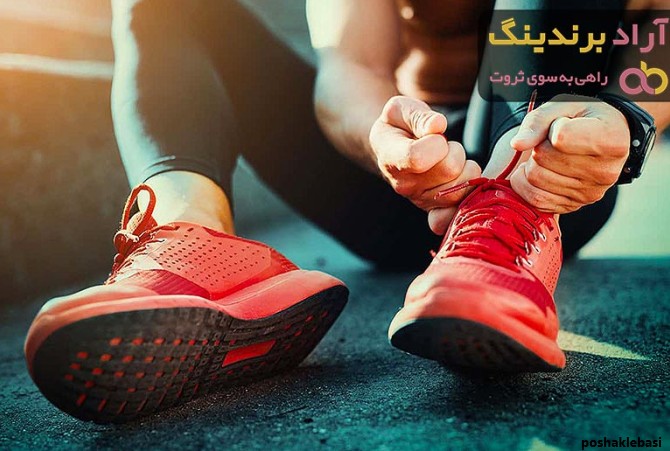مدل بستن بند کفش اسپرت مردانه