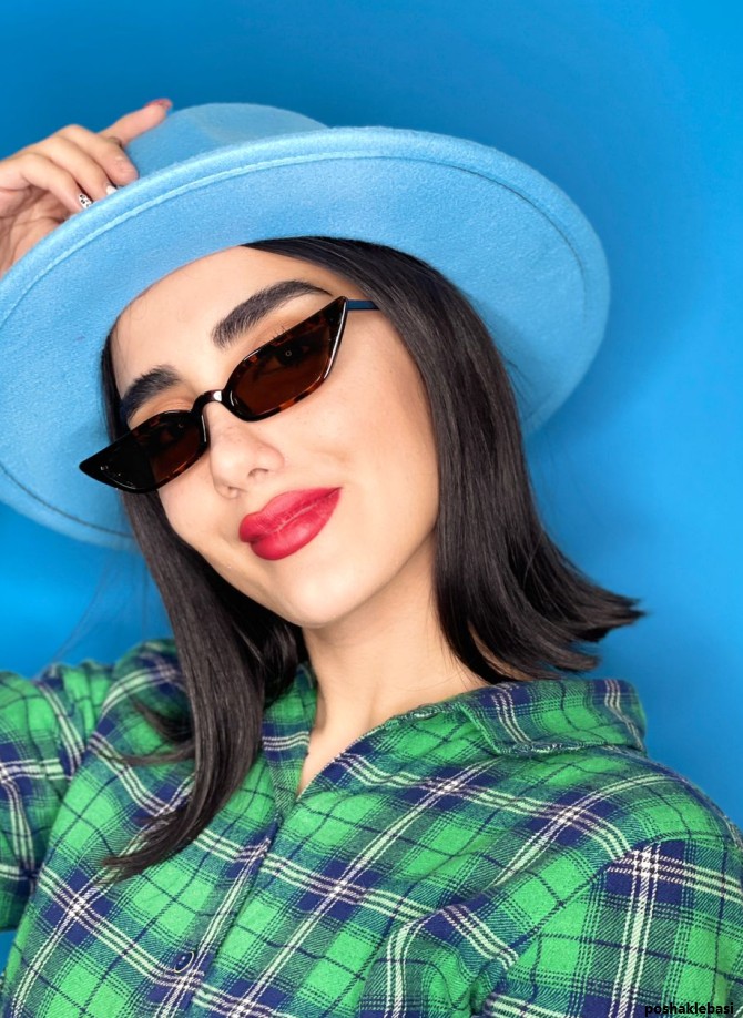 مدل عینک گربه ای برای صورت گرد